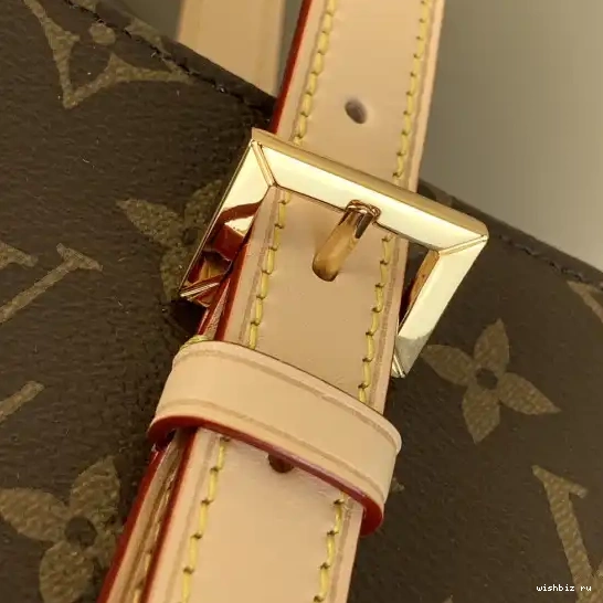 WIS LOUIS VUITTON Mezzo 0430